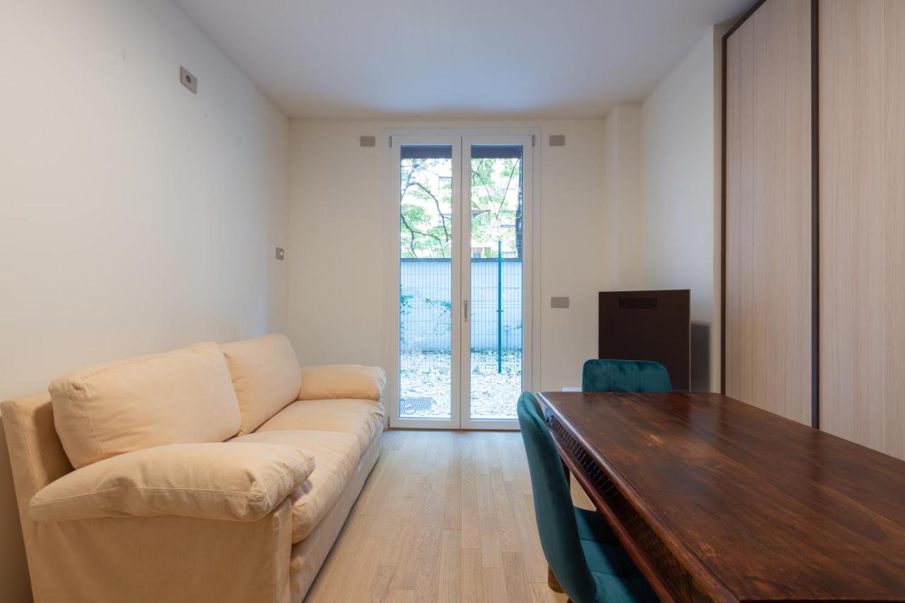 Apartament Cozy Flat With Parking Mediolan Zewnętrze zdjęcie